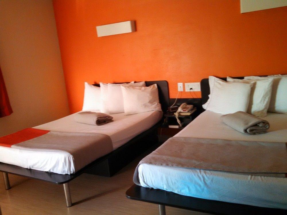 Cocoa Country Inn เฮอร์ชีย์ ภายนอก รูปภาพ