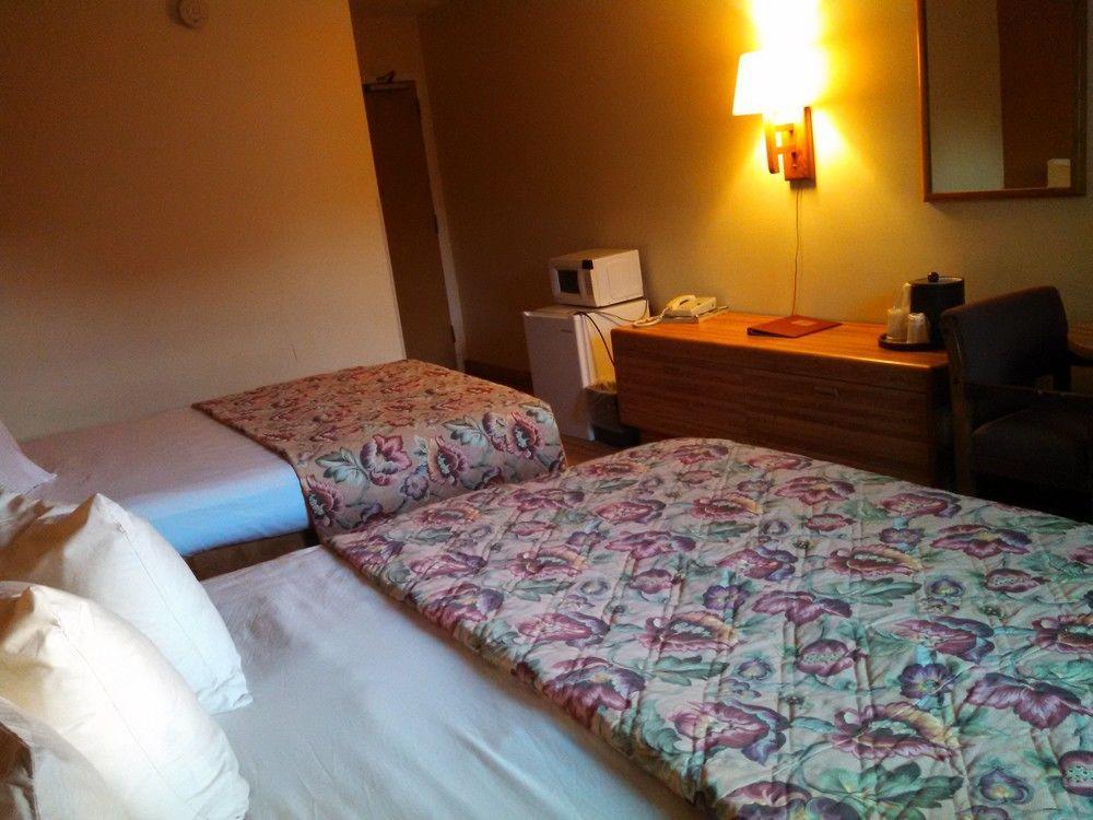 Cocoa Country Inn เฮอร์ชีย์ ภายนอก รูปภาพ
